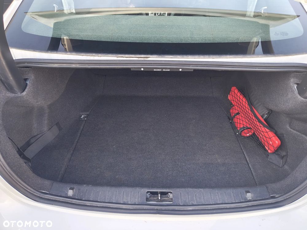 Volvo S60 D5 AWD Momentum - 11