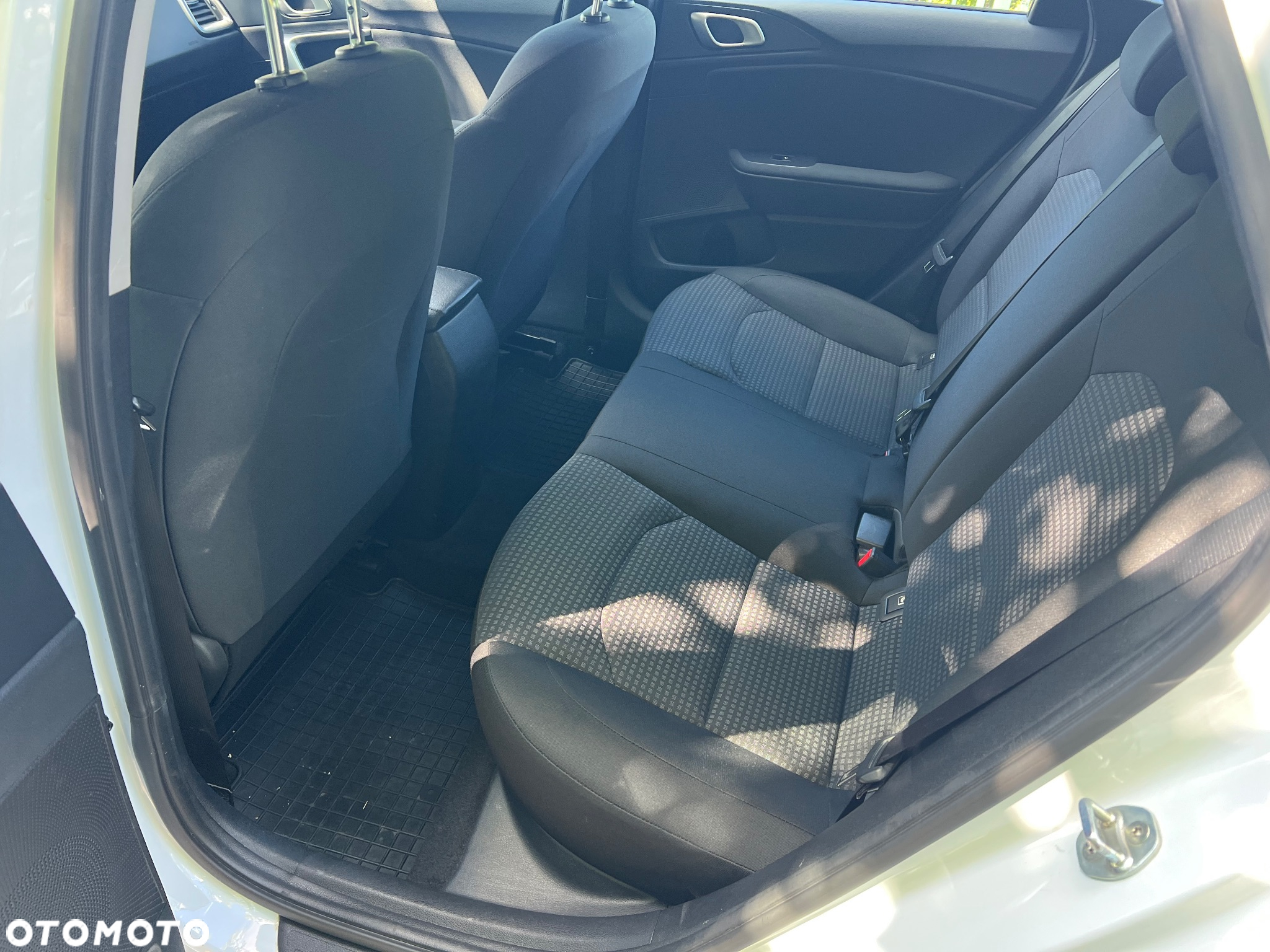 Kia Ceed 1.0 T-GDI L - 16