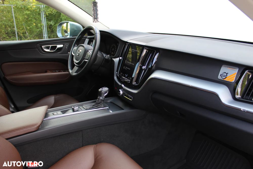 Volvo XC 60 D4 AWD Momentum - 12