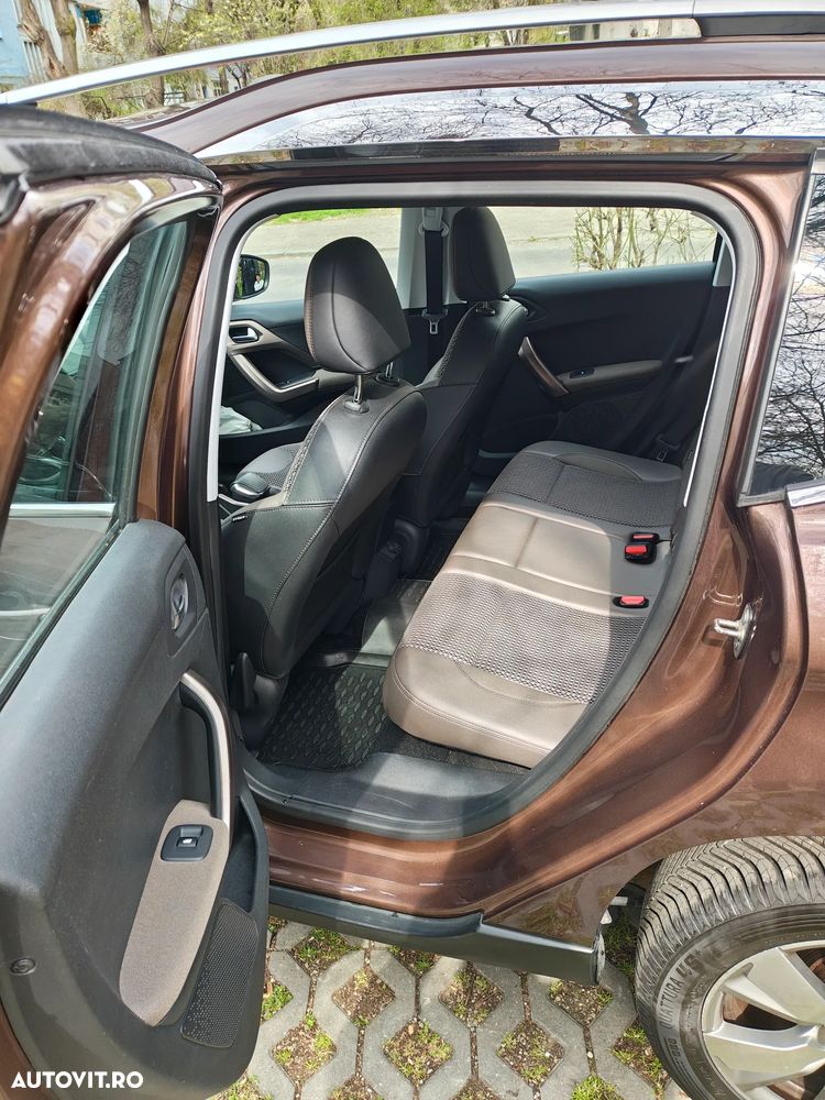 Peugeot 2008 1.2 VTi Allure - 10