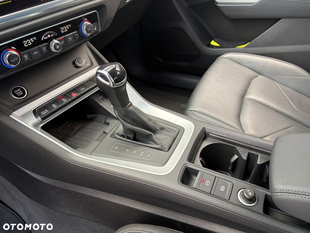 Audi Q3 - 18