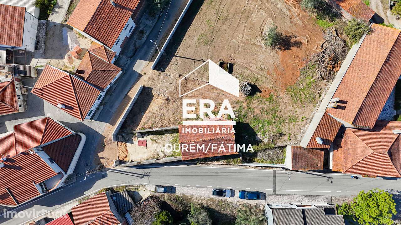 Moradia para reconstrução, localizada apenas a 3km da cidade de Ourém - Grande imagem: 3/21