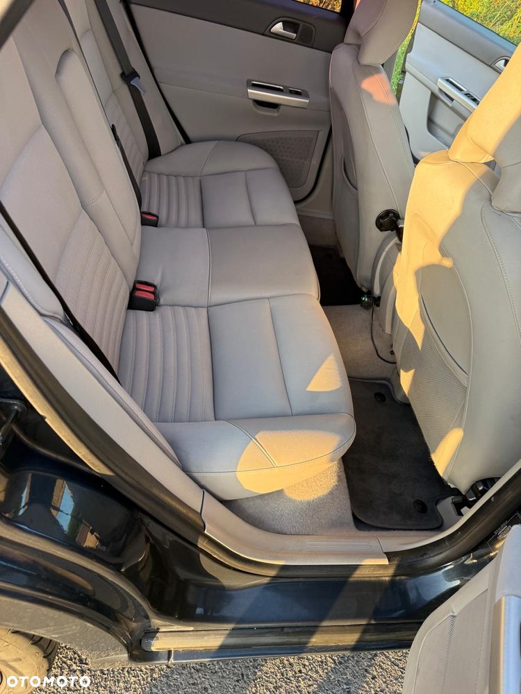 Volvo S40 2.0D Momentum - 6