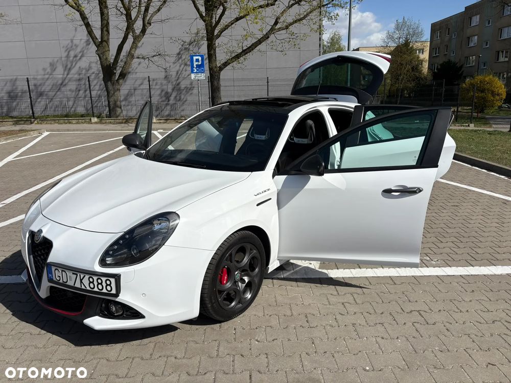 Alfa Romeo Giulietta 1750 TBi Veloce TCT - 11