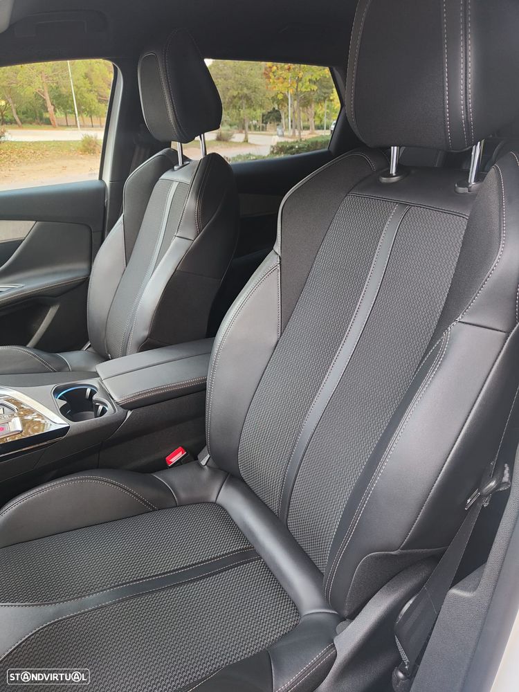 Peugeot 3008 1.5 BlueHDi GT Pack EAT8 - 19