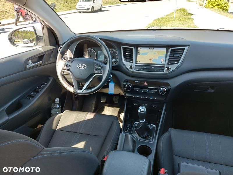 Hyundai Tucson blue 1.6 GDi 2WD Navi - 33