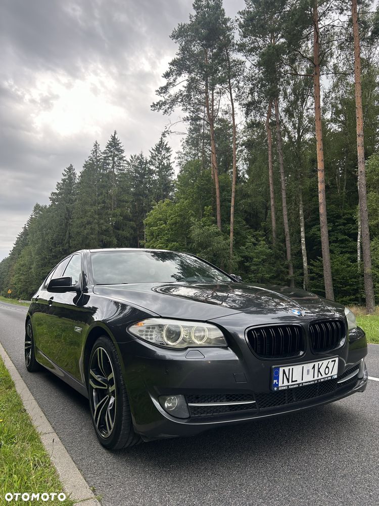 BMW Seria 5 525d xDrive - 5
