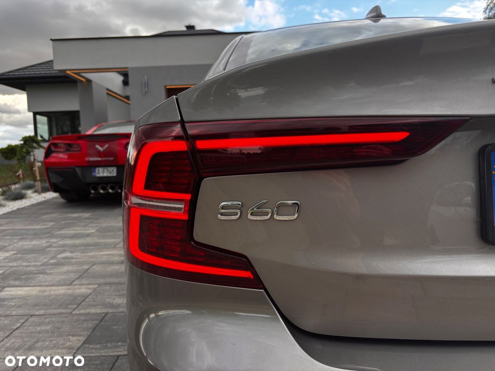 Volvo S60 T6 AWD Momentum Pro - 32