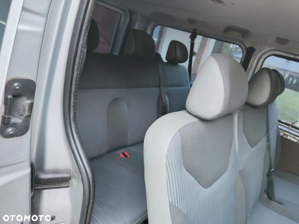 Opel Vivaro L2H1 2.9t - 10