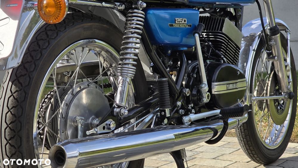 Yamaha RD - 37