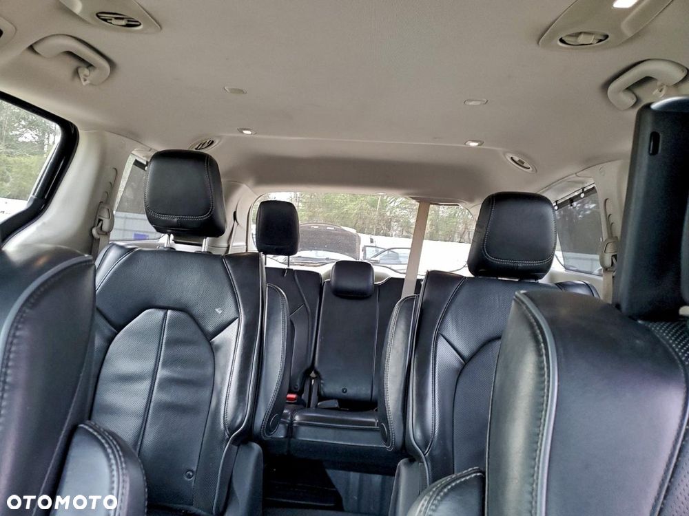 Chrysler Pacifica - 9