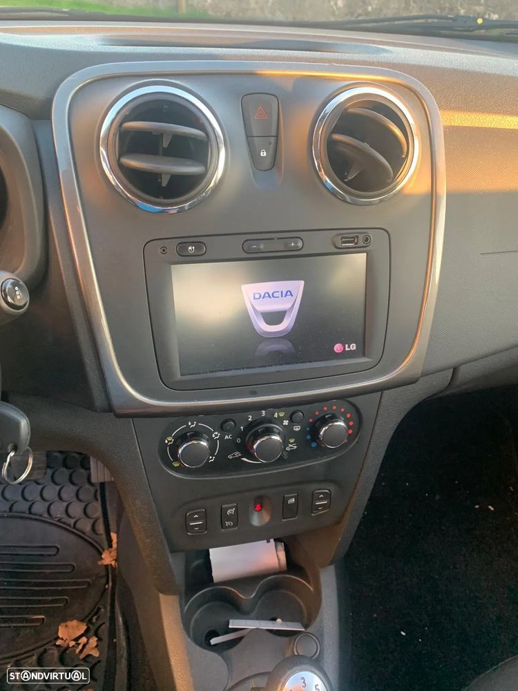 Dacia Sandero 1.5 dCi Stepway - 5
