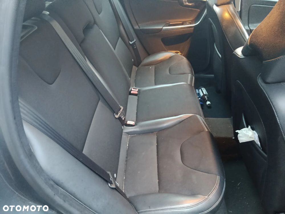 Volvo XC 60 D3 Geartronic Momentum - 6