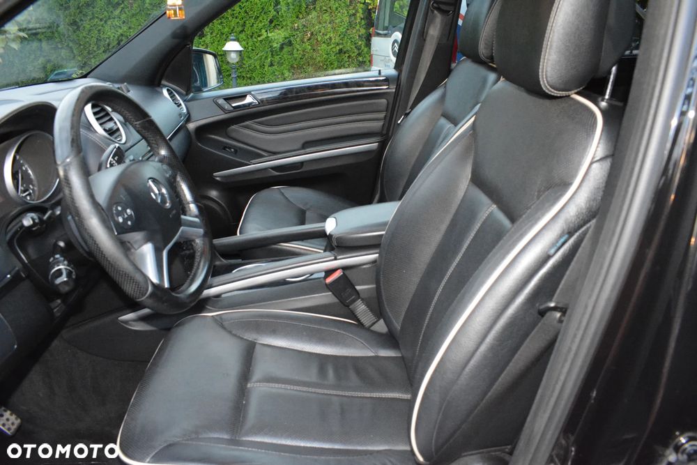 Mercedes-Benz ML - 12
