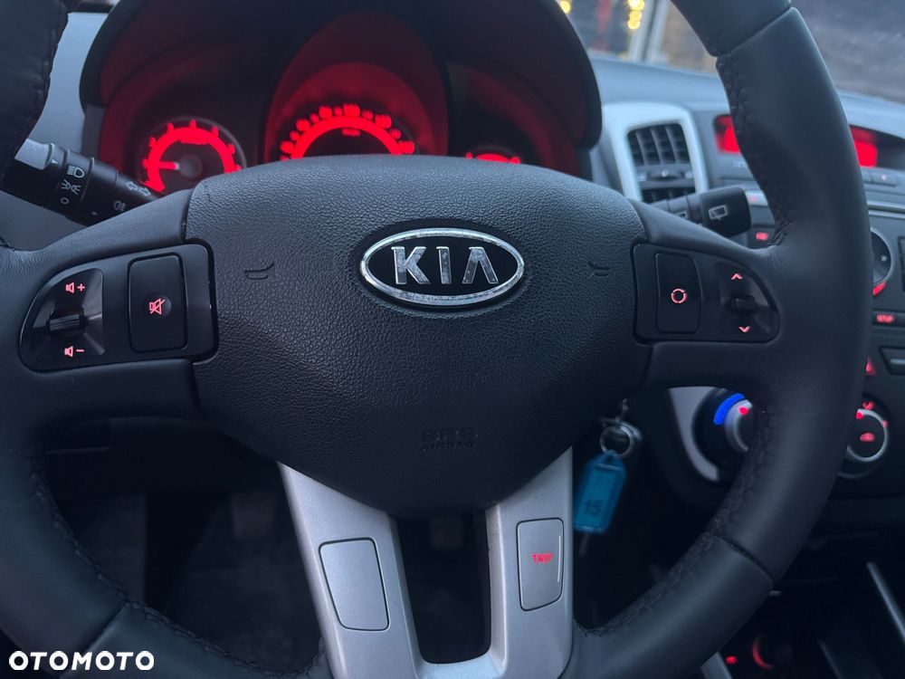 Kia Ceed - 16