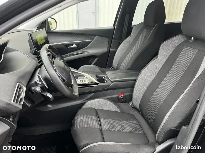 Peugeot 5008 - 10