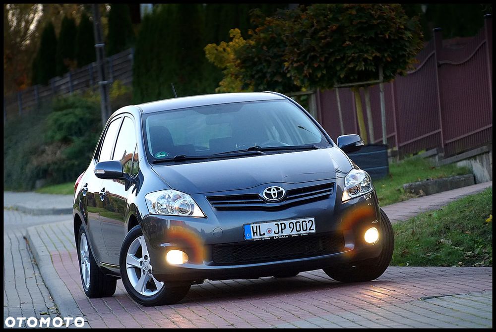 Toyota Auris 1.6 Comfort - 1