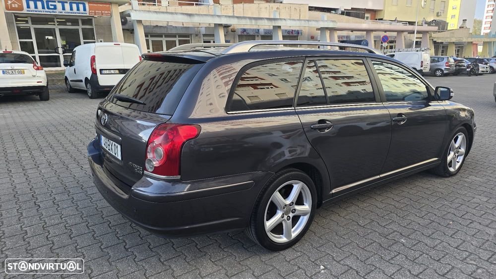 Toyota Avensis SW 2.2 D-4D - 7
