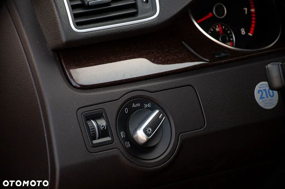Volkswagen Passat 1.8 TSI Exclusive - 7