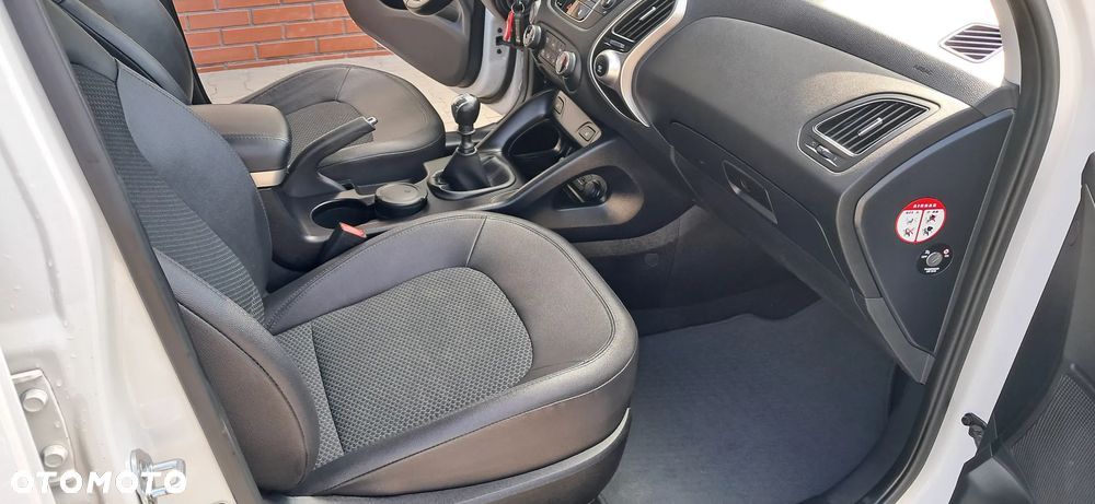 Hyundai ix35 1.6 2WD blue Comfort - 15