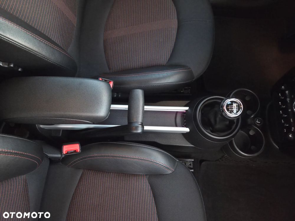 MINI Countryman Cooper SD ALL4 - 38