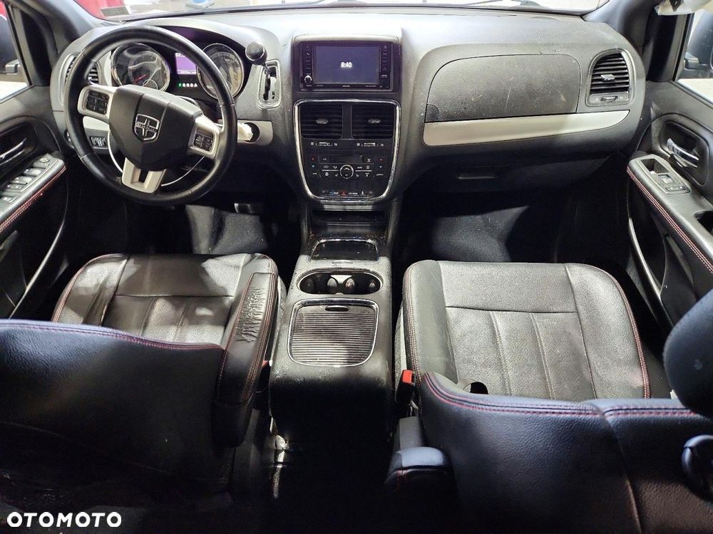Dodge Grand Caravan 3.6 R/T - 32