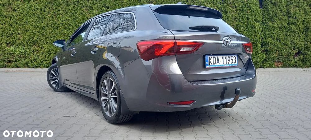 Toyota Avensis 1.8 Executive - 22