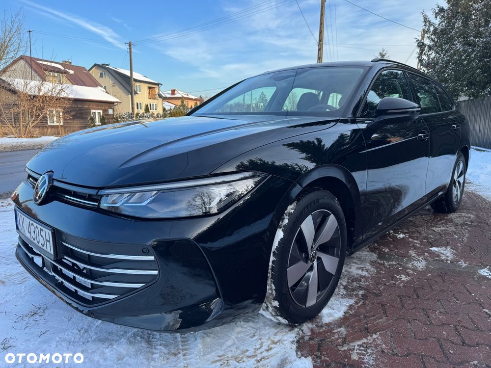 Volkswagen Passat - 1