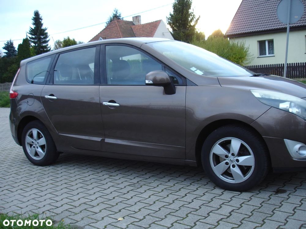Renault Grand Scenic - 14