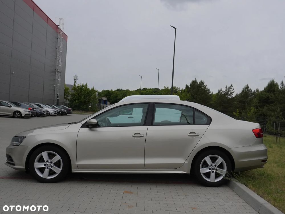 Volkswagen Jetta 2.0 TDI DPF BMT Comfortline - 4