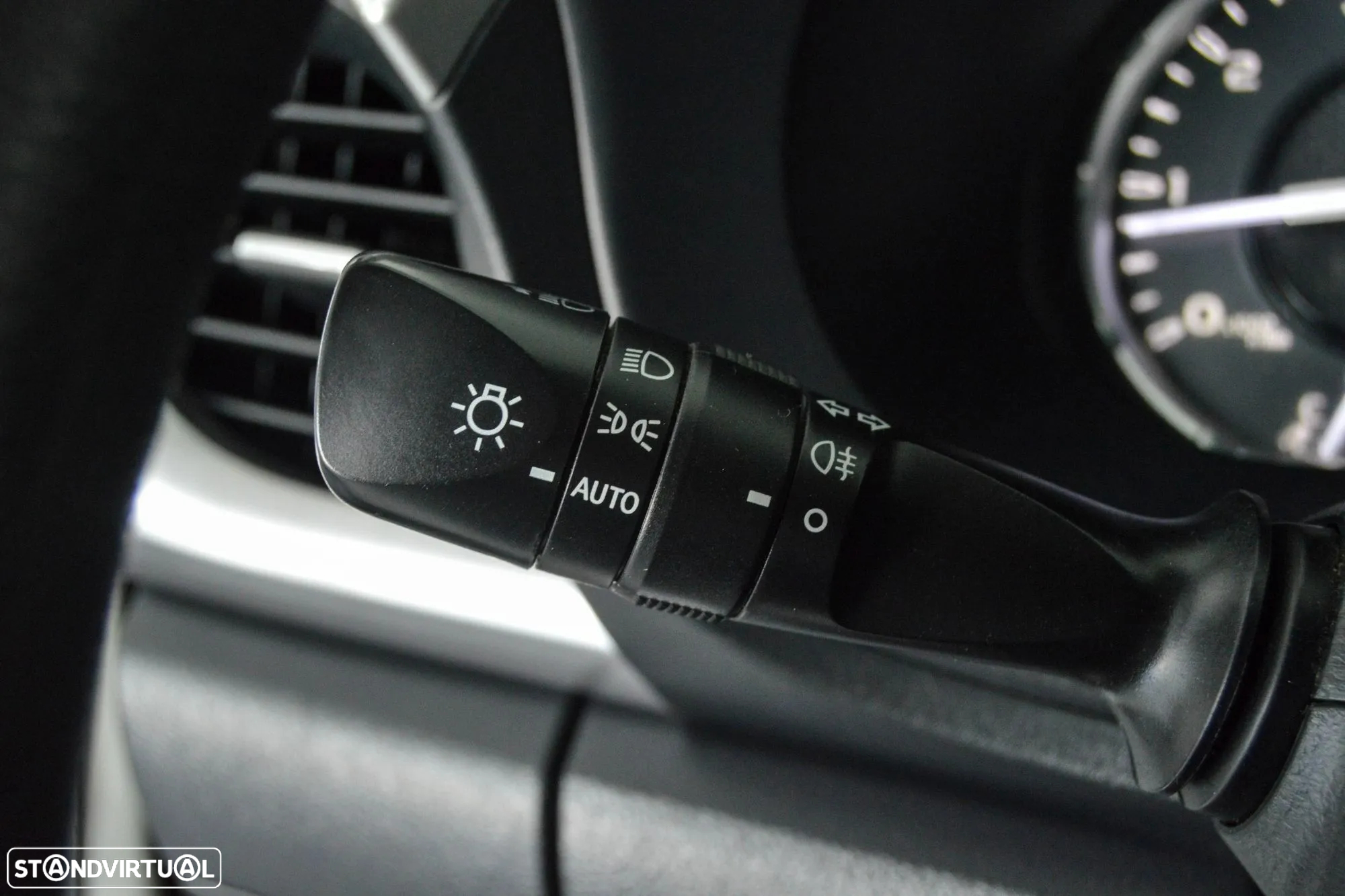 Toyota Hilux 2.4 D-4D 2WD CD CM - 35