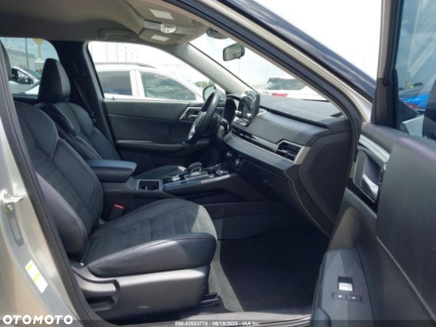Mitsubishi Outlander - 9