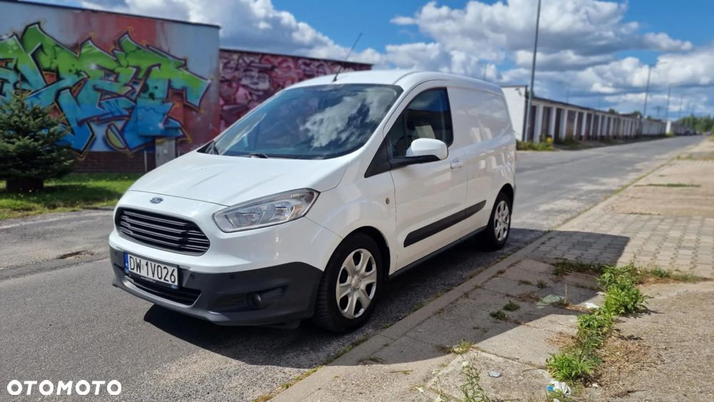 Ford Transit Courier - 1