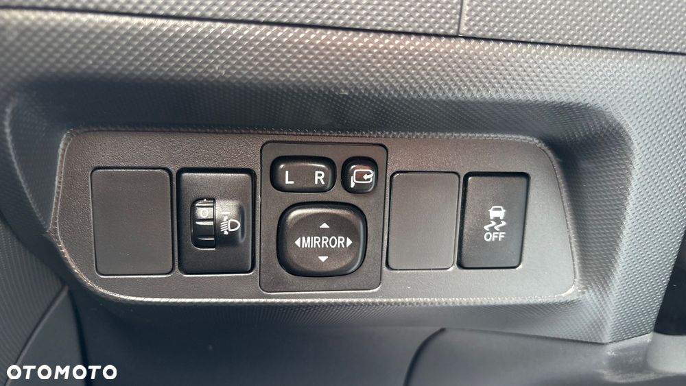 Toyota Auris 2.0 D-4D Executive - 27