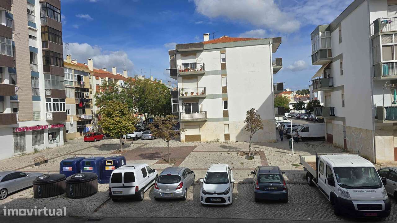 Apartamento T3 com varanda em Corroios - Grande imagem: 4/20