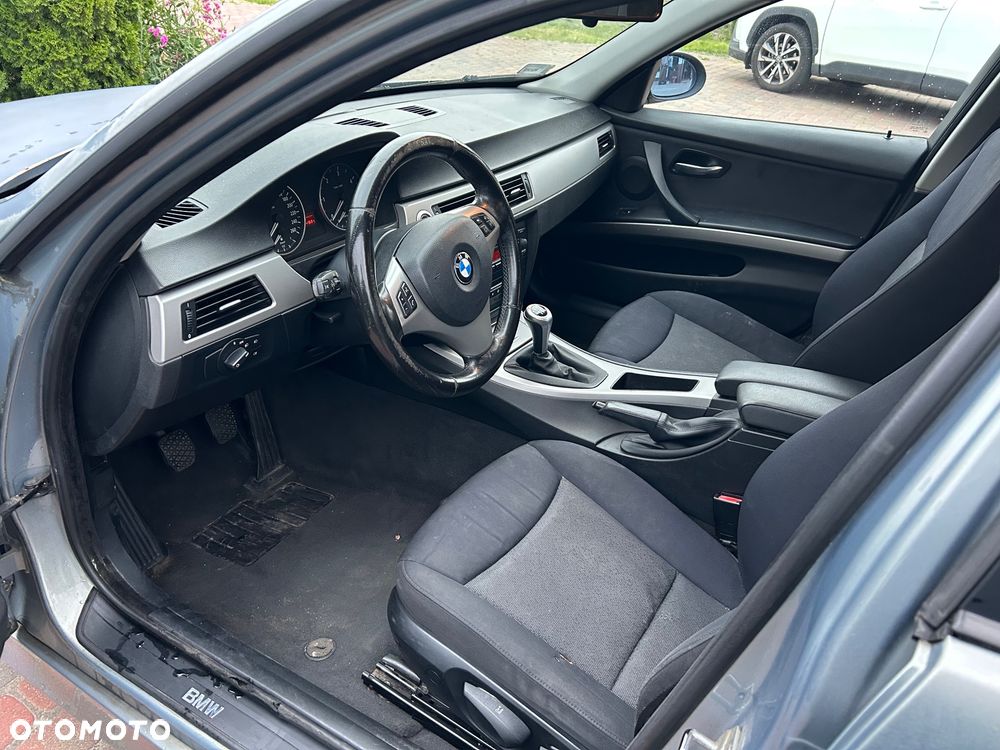 BMW Seria 3 320d - 16