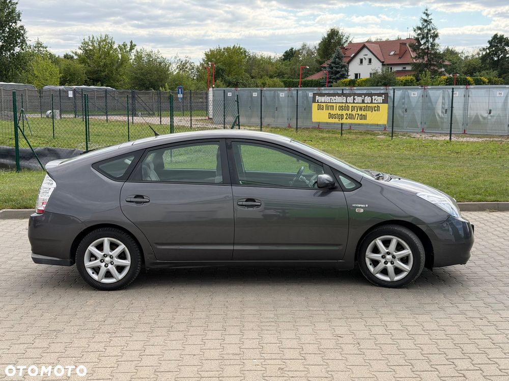 Toyota Prius 1.5 VVT-i Sol (nav) - 4