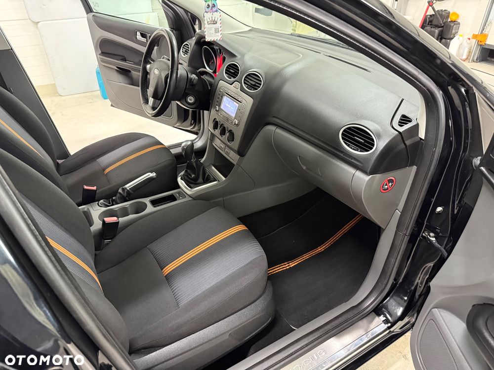 Ford Focus 1.6 16V Black Magic - 15