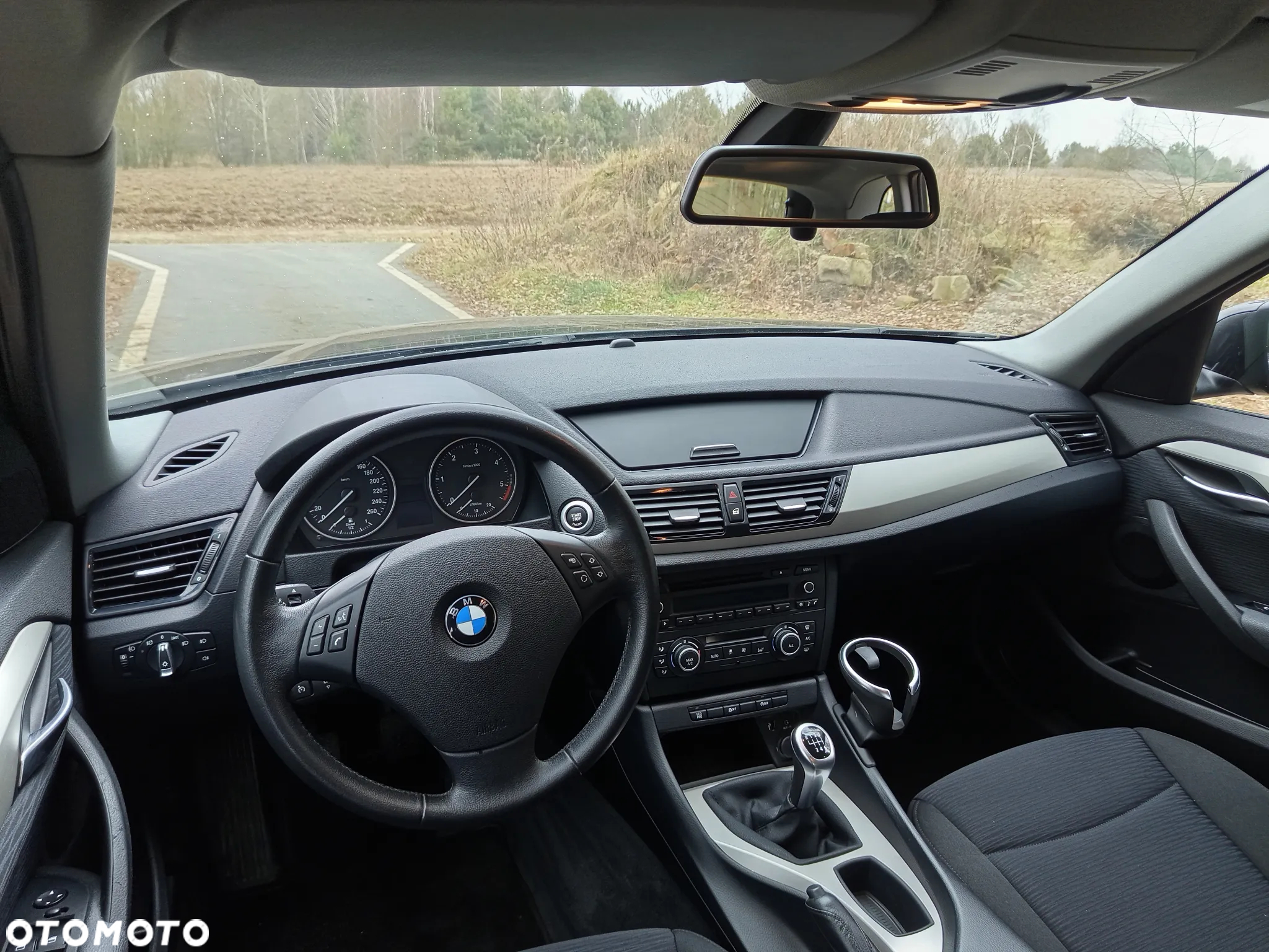 BMW X1 - 24