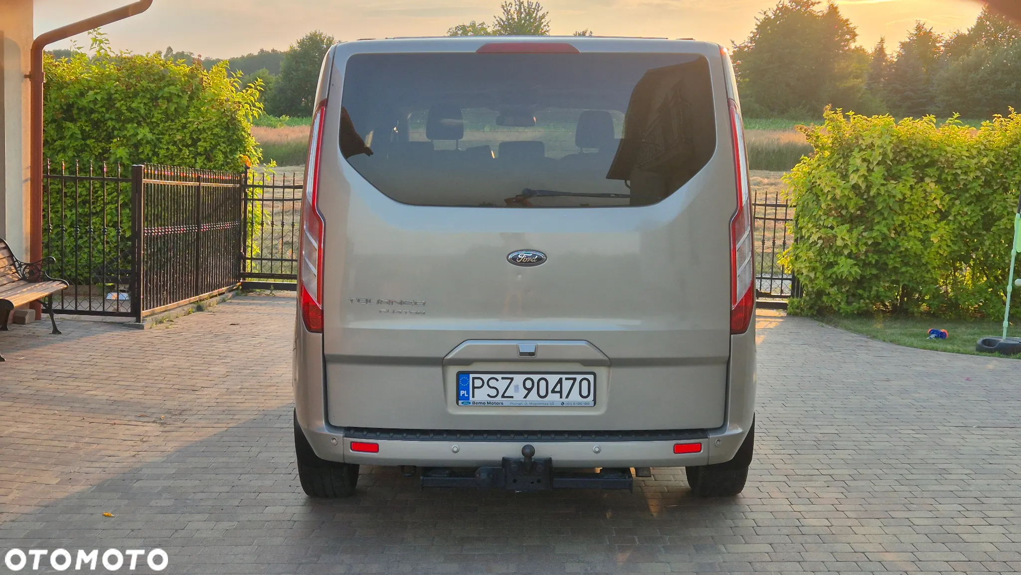 Ford Tourneo Custom - 36