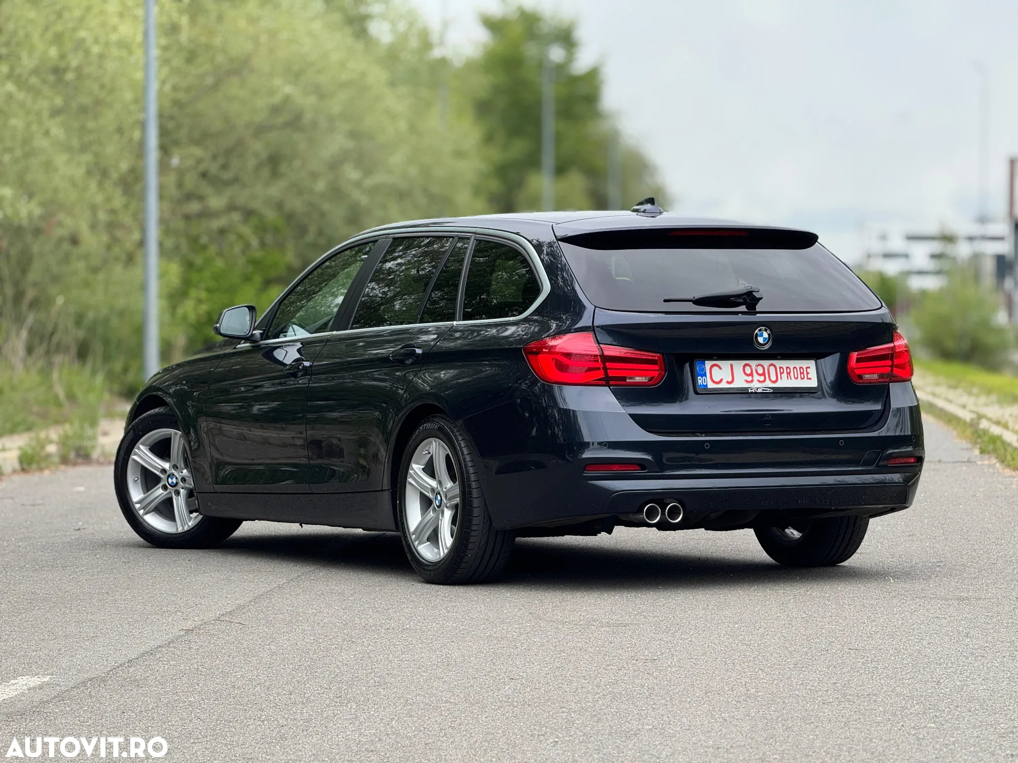 BMW Seria 3 320d Touring Aut. Efficient Dynamics Edition - 12