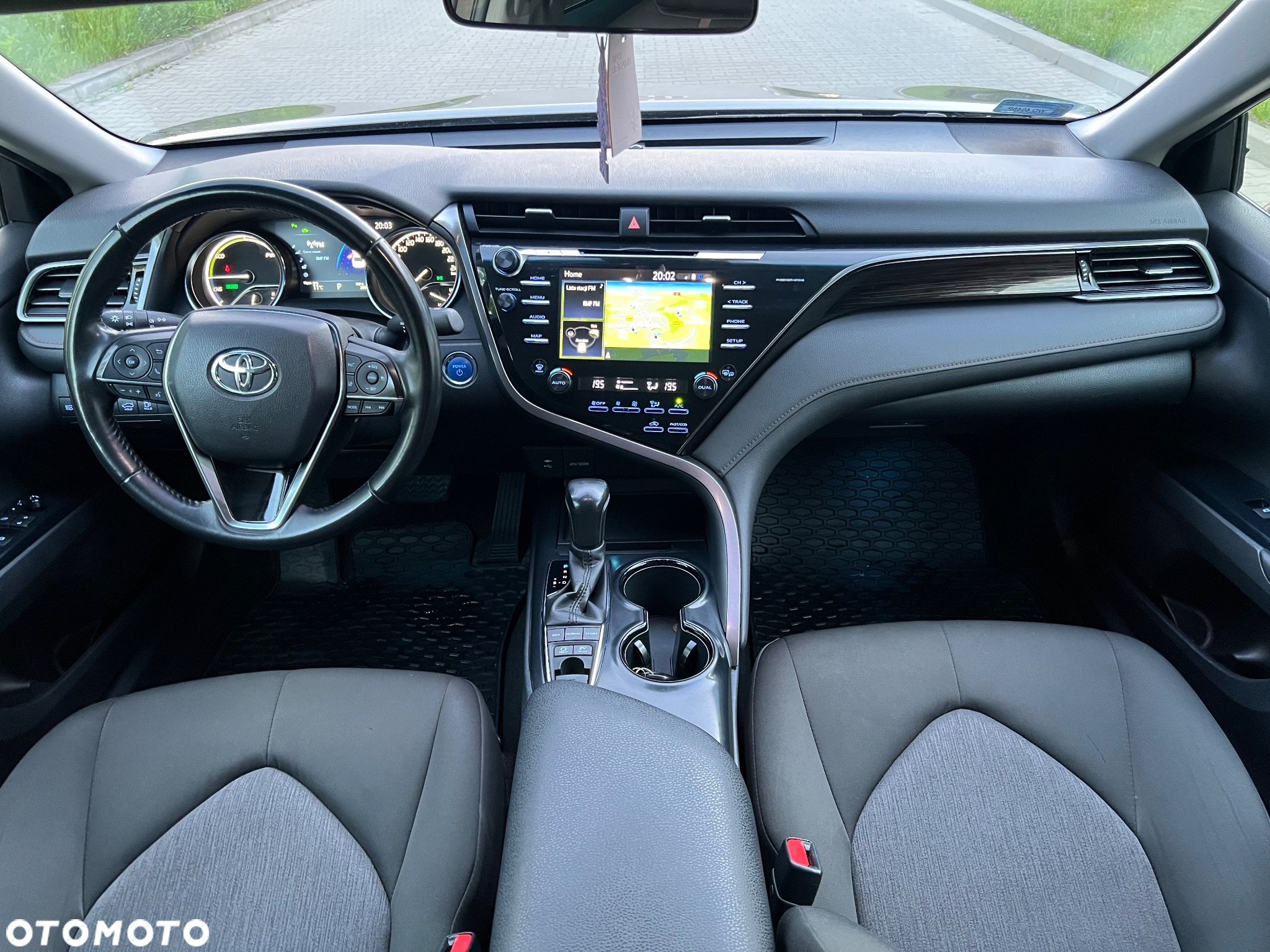 Toyota Camry 2.5 Hybrid Comfort CVT - 25