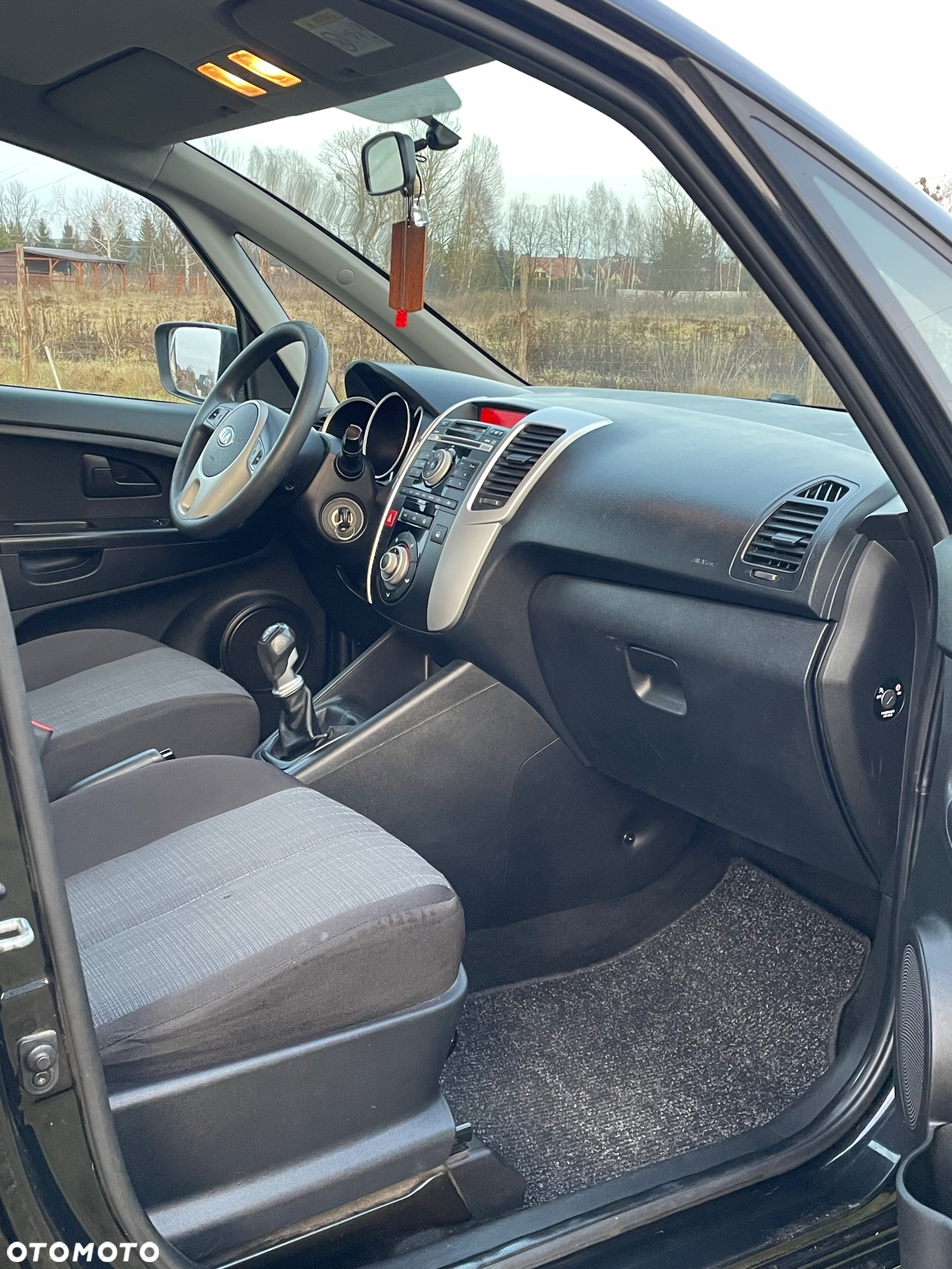 Kia Venga - 9
