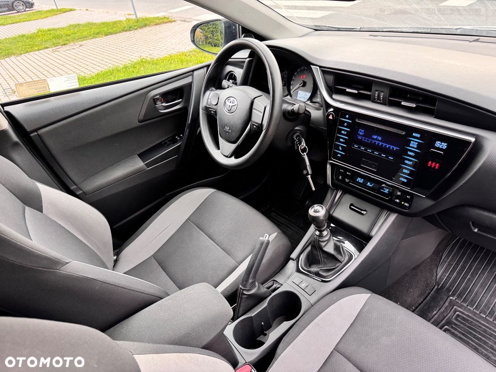 Toyota Auris 1.6 Comfort - 11