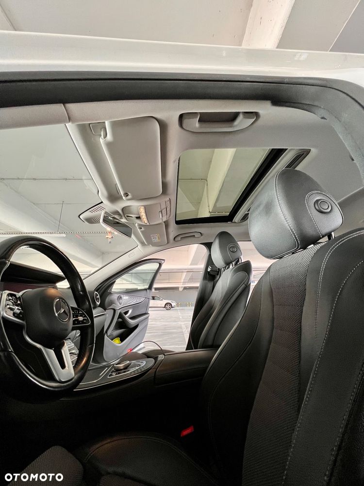 Mercedes-Benz Klasa E 220 d 4-Matic 9G-TRONIC - 16