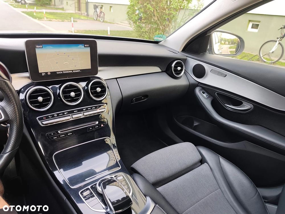 Mercedes-Benz Klasa C 200 7G-TRONIC Avantgarde - 26