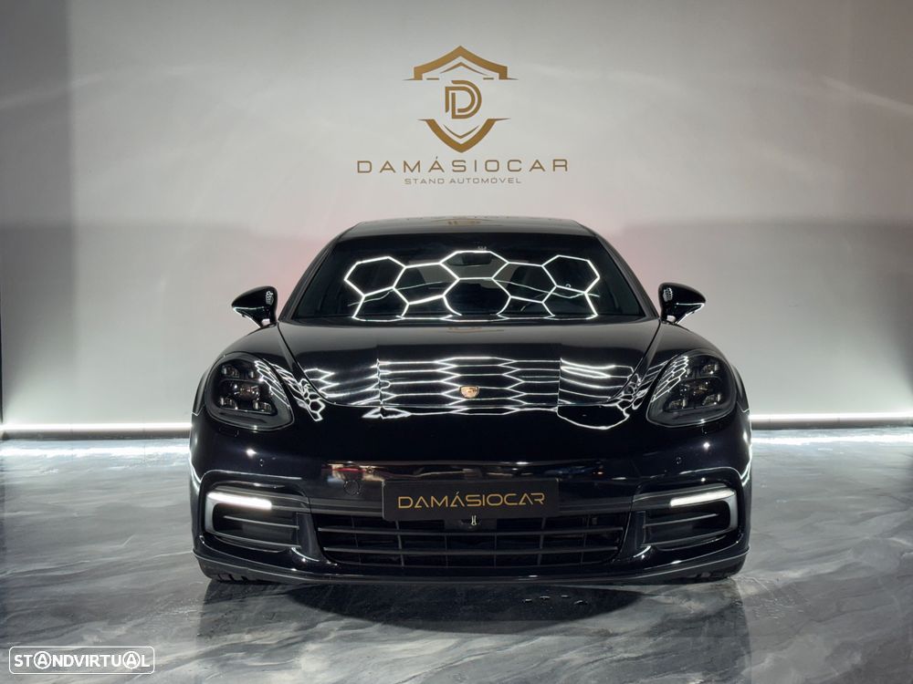 Porsche Panamera Sport Turismo 4 — photo 2