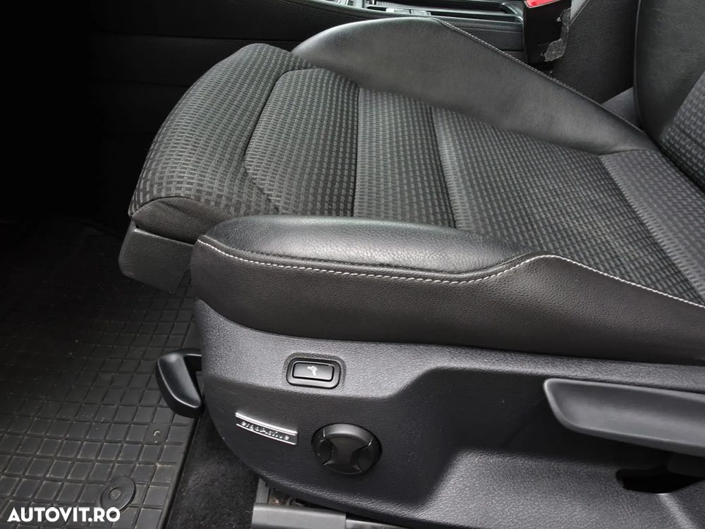 Volkswagen Golf 2.0 BlueTDI DSG Highline - 15