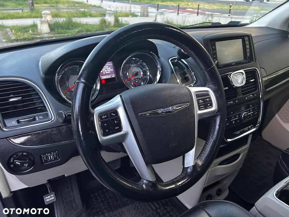 Chrysler Town & Country 3.6 Touring - 7
