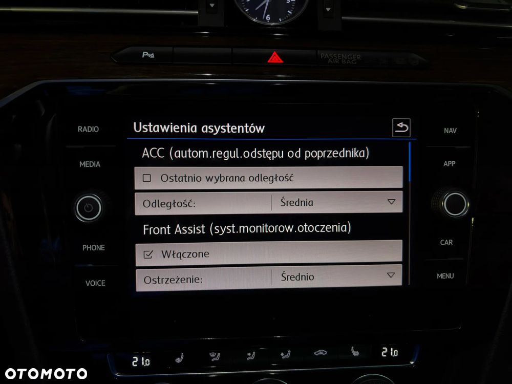 Volkswagen Passat 2.0 TDI SCR 4Motion DSG (BMT) Highline - 19